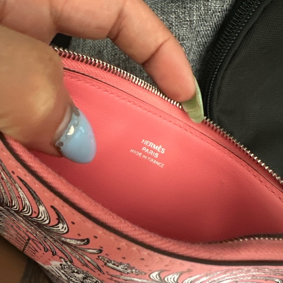Hand-painted Hermes coin purse - Picture 2 of 8